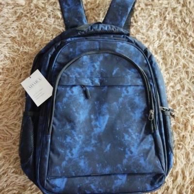 MOCHILA ESCOLAR NUEVA-Azul marino con diseño