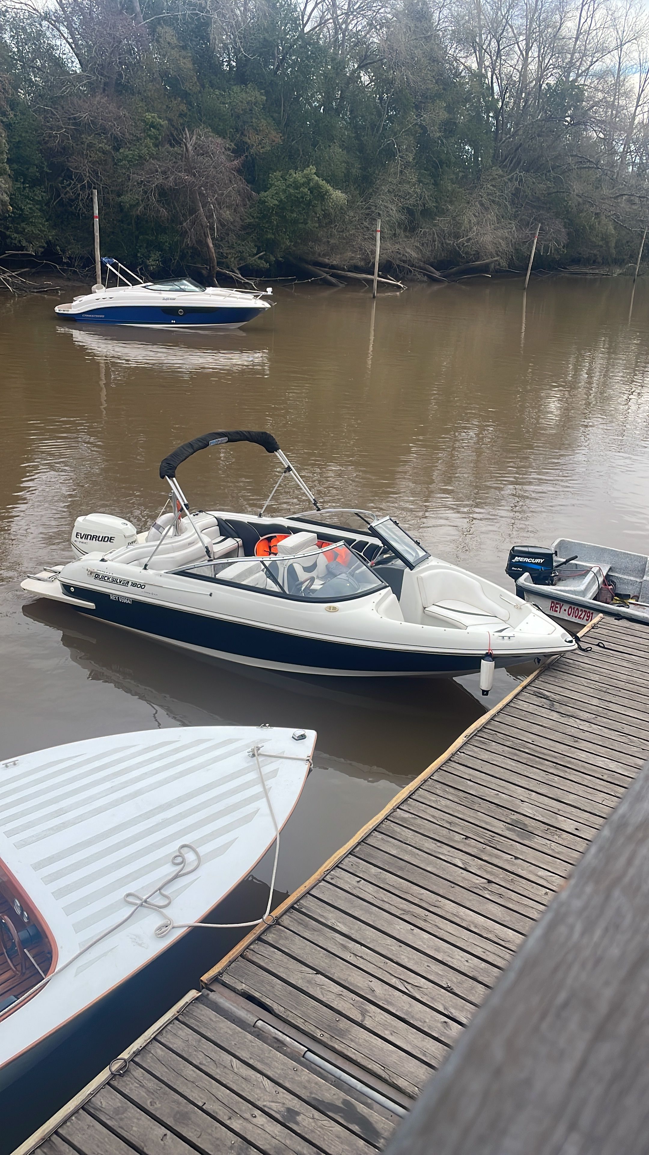 Lancha QuickSilver 1800