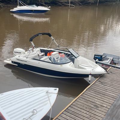 Lancha QuickSilver 1800