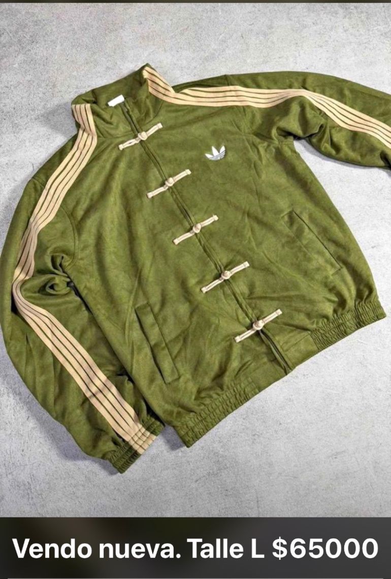 Campera verde tipo Adidas 
