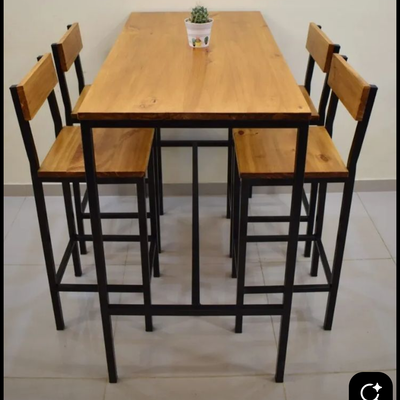 Barra con banquetas